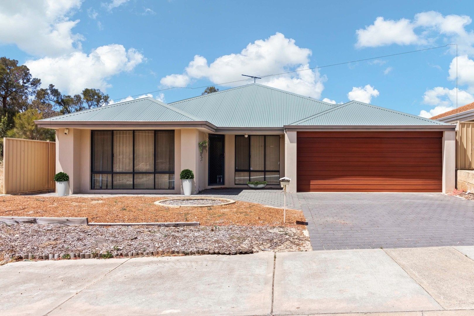 18 Portchester Avenue, Orelia WA 6167, Image 0