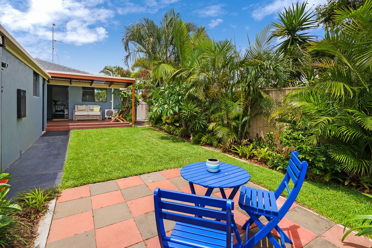 2/16 Maiala Close, Paradise Point QLD 4216, Image 1