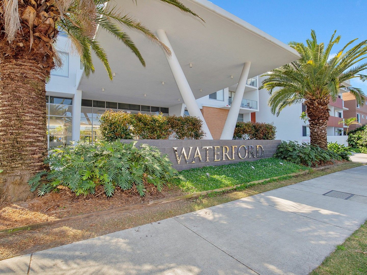 2 bedrooms Apartment / Unit / Flat in 4310/1-7 Waterford Court BUNDALL QLD, 4217