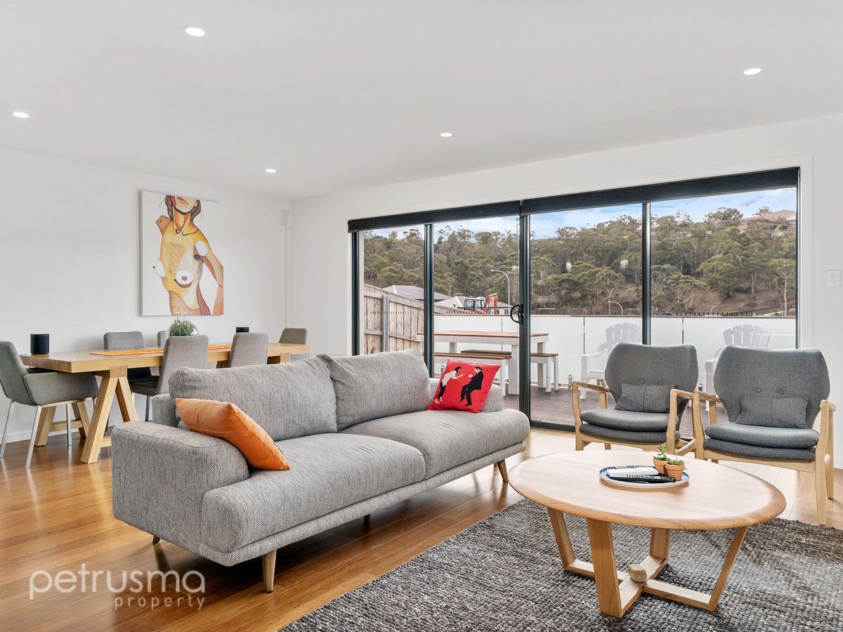 2/9 Chaucer Road, Lenah Valley TAS 7008, Image 1