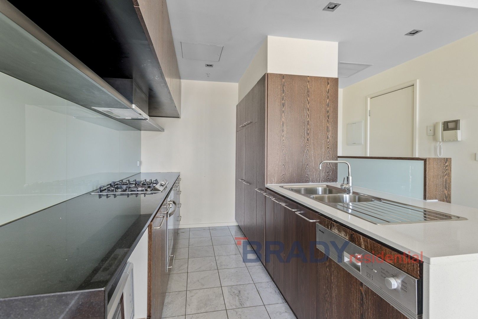 3 bedrooms Apartment / Unit / Flat in 2405/25-33 Wills Street MELBOURNE VIC, 3000