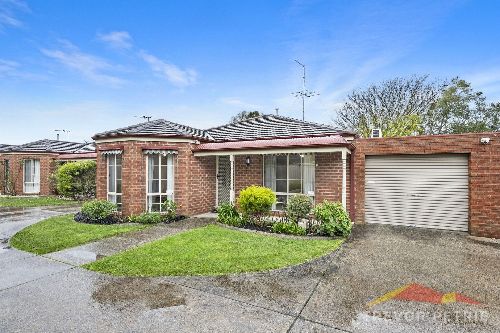 2/1466 Gregory Street, Lake Wendouree VIC 3350, Image 0