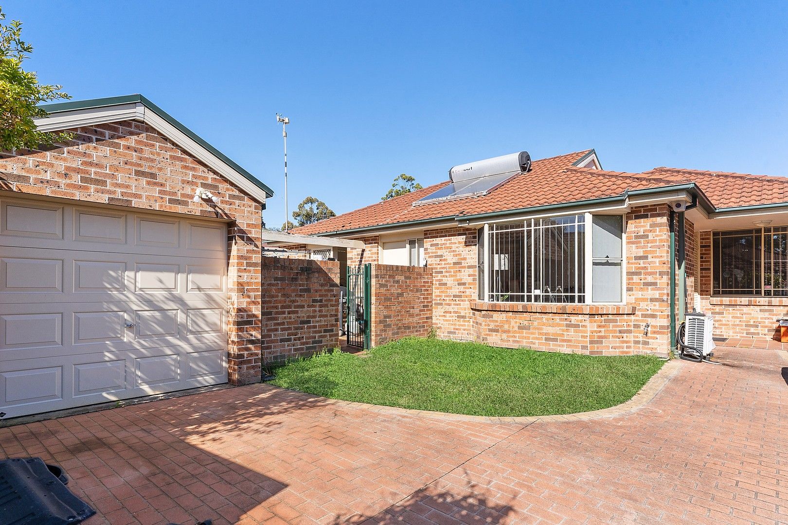 3 bedrooms Villa in 2/61 Maclaurin Avenue EAST HILLS NSW, 2213