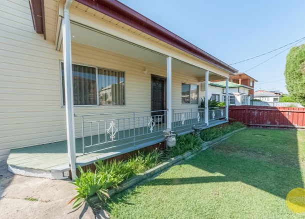 151 Gosford Road, Adamstown NSW 2289