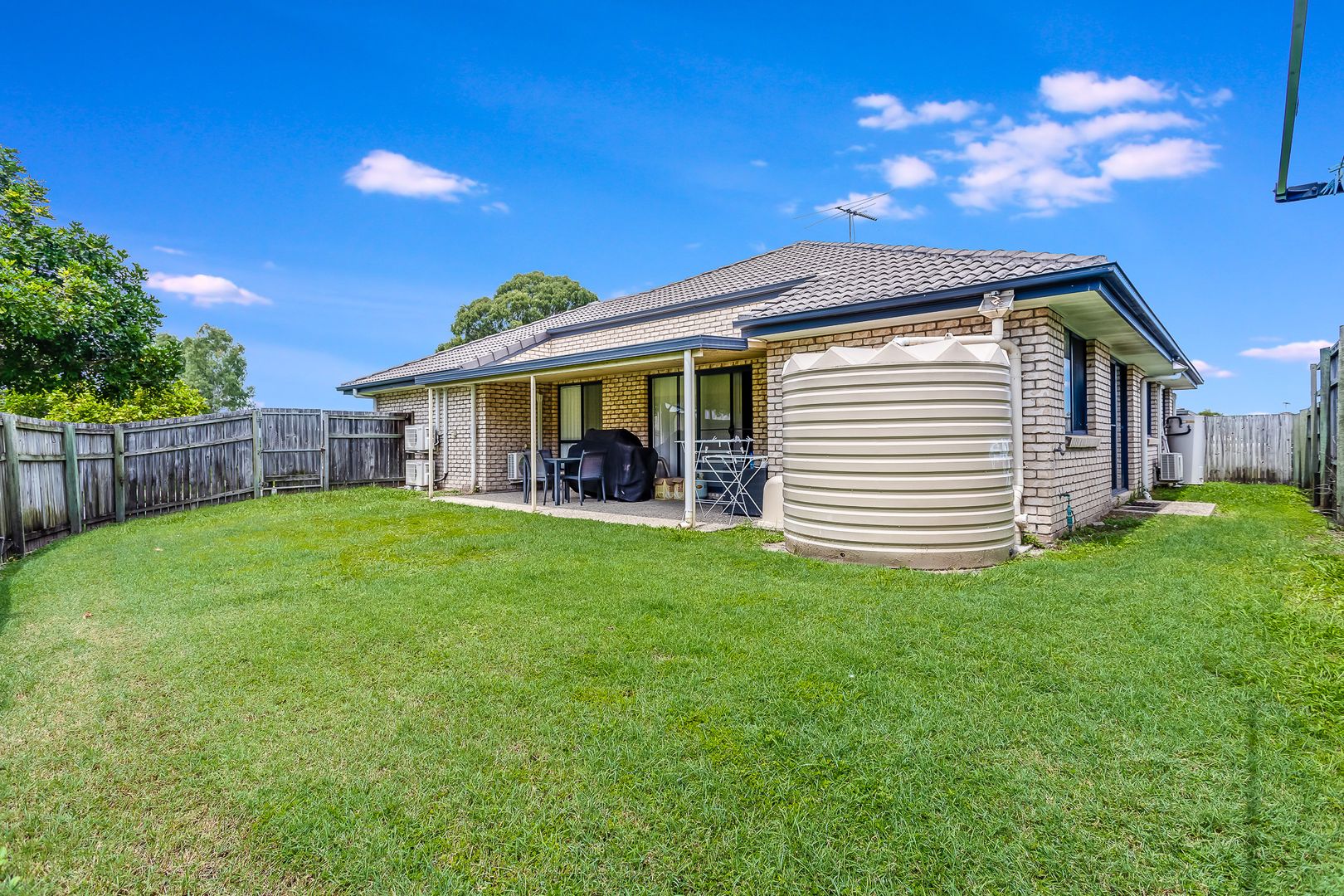 4 Joan Court, Rothwell QLD 4022, Image 2