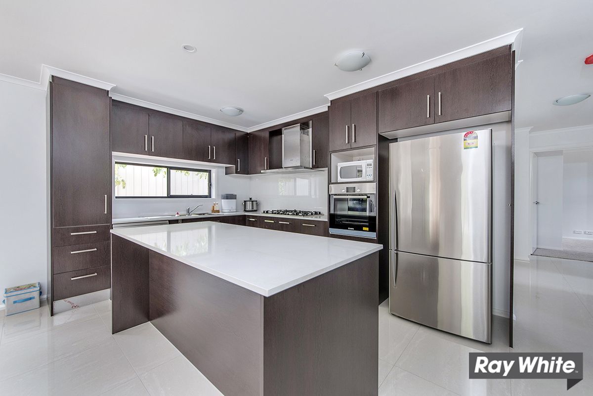 2 Clubbe Crescent, MacGregor ACT 2615, Image 2