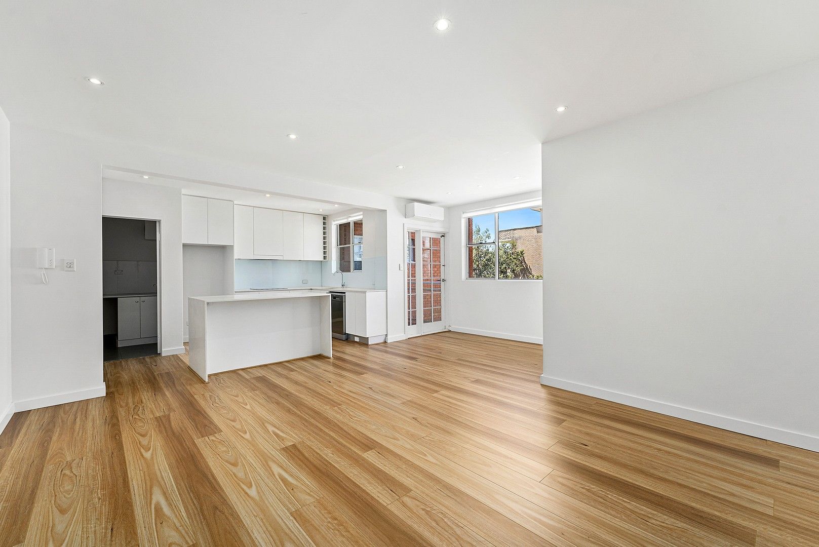 2 bedrooms Apartment / Unit / Flat in 9/12-14 Elizabeth Place CRONULLA NSW, 2230