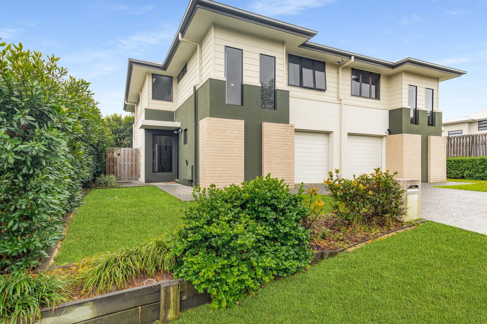 1/6 Carnarvon Avenue, Springfield Lakes QLD 4300