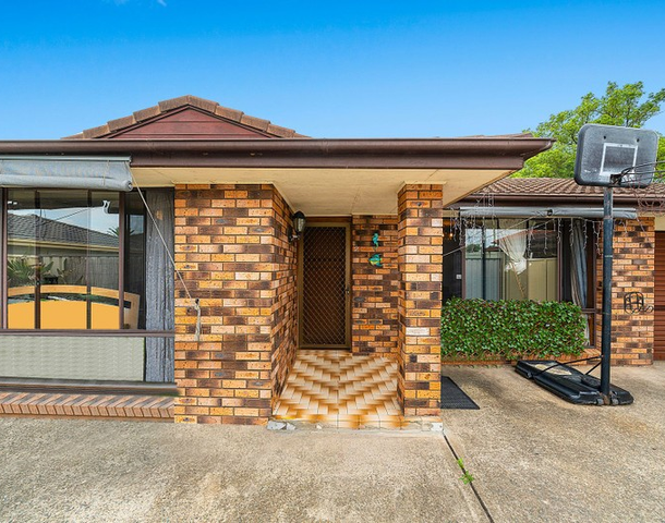 2 Lals Parade, Fairfield East NSW 2165