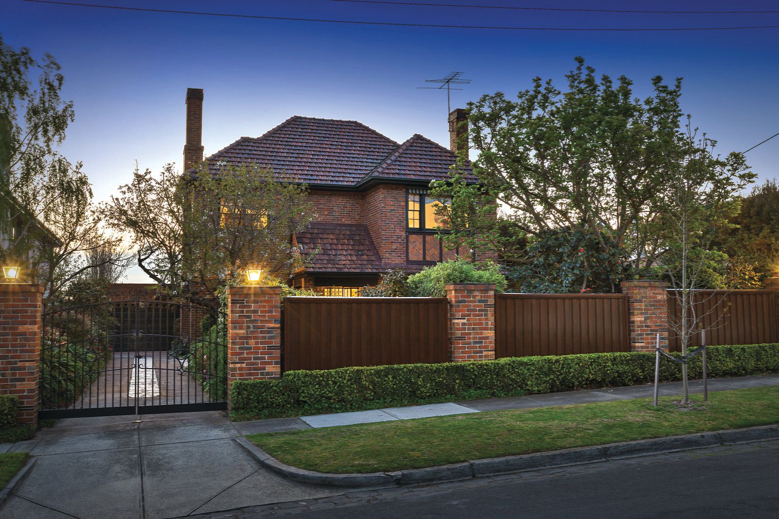 2 Berkeley Court, Kew VIC 3101, Image 0