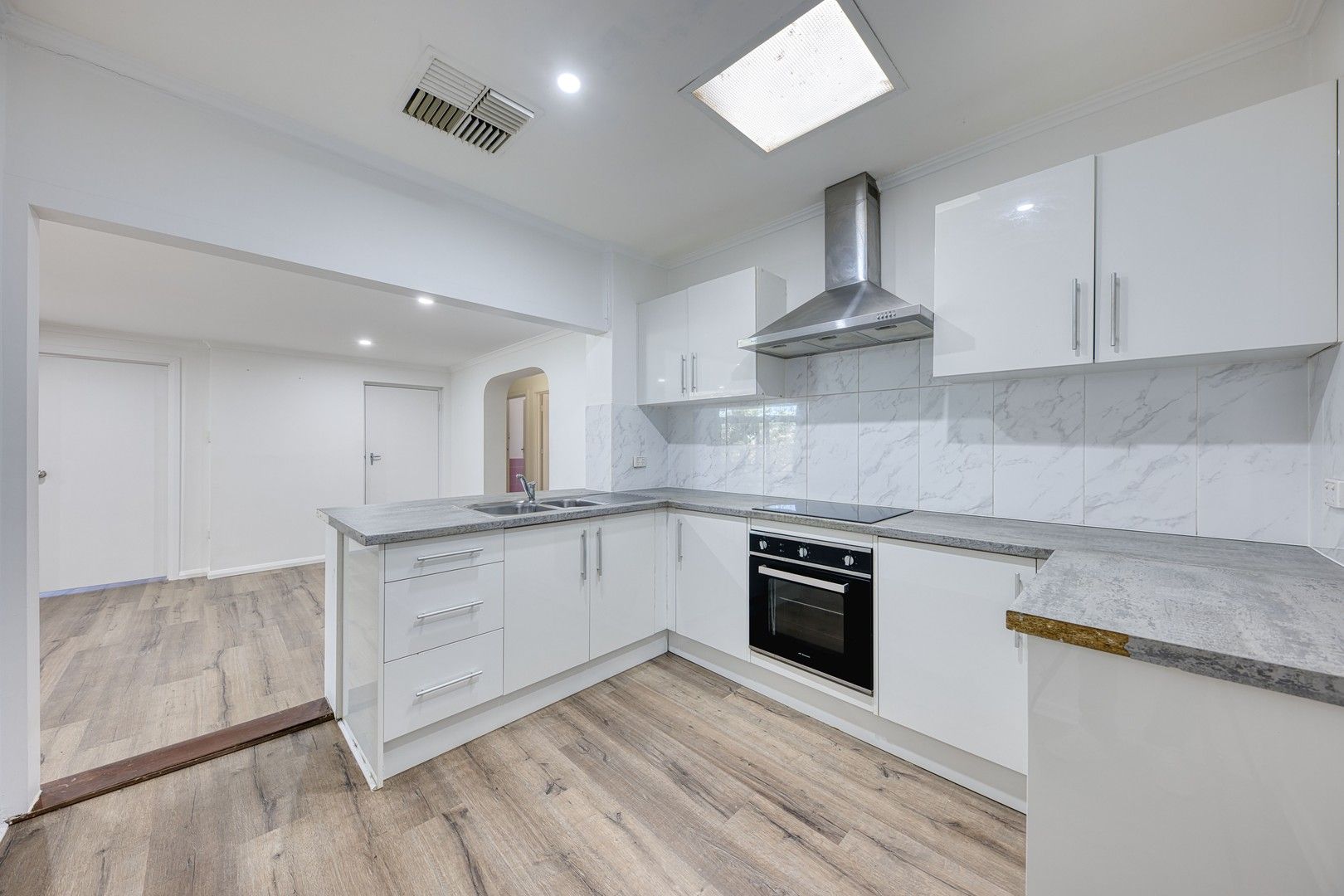 5 bedrooms House in 48 Priscilla Rd POORAKA SA, 5095