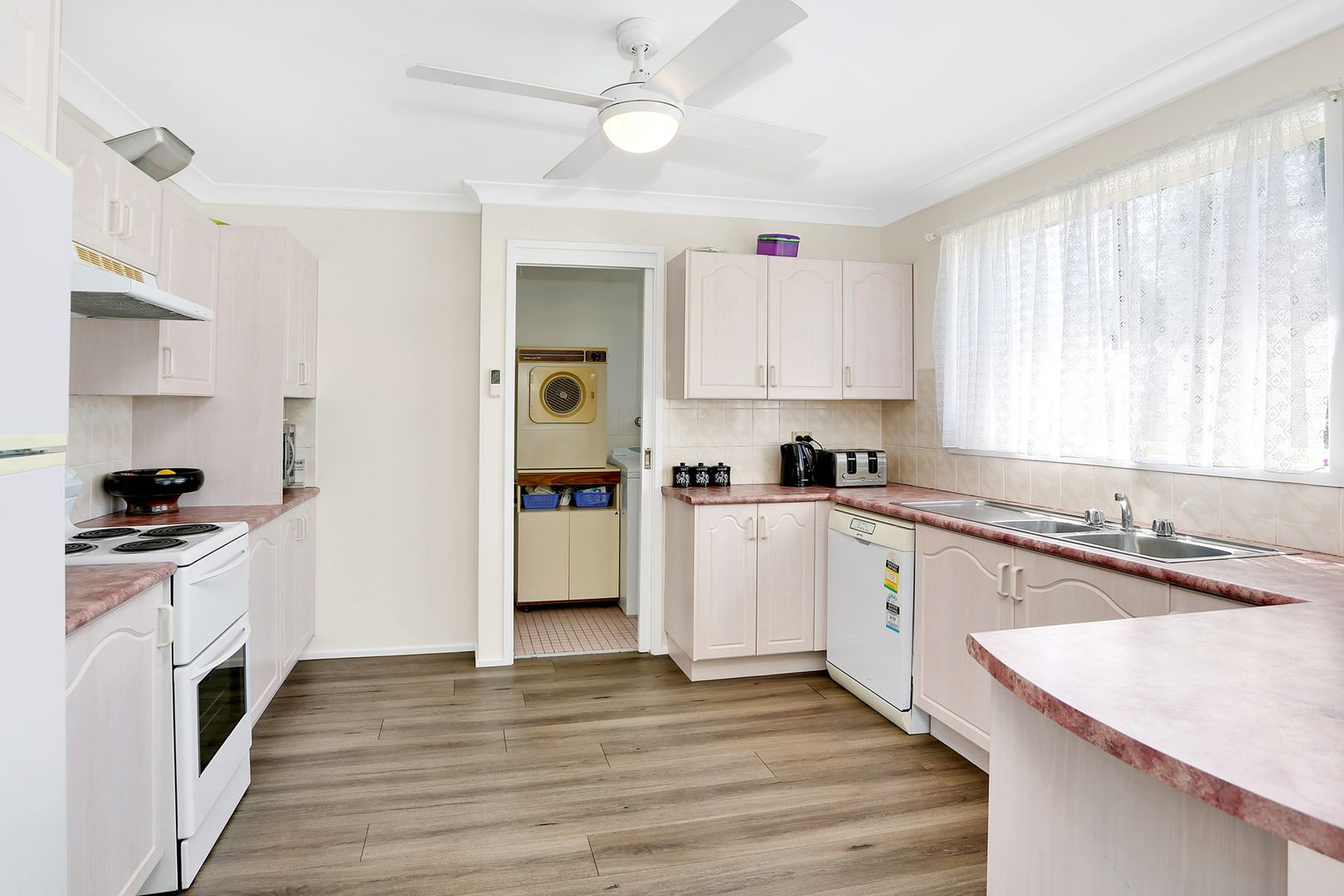 27B Valparaiso Avenue, Toongabbie NSW 2146, Image 1