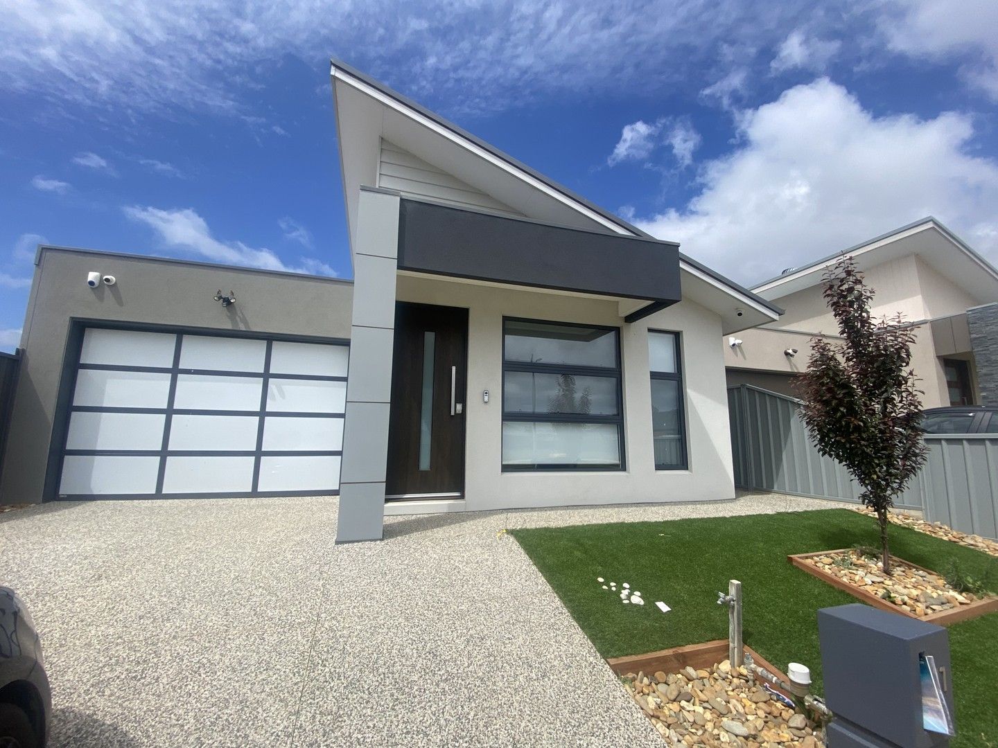 4 bedrooms House in 11 Fitzwalter Street ST LEONARDS VIC, 3223