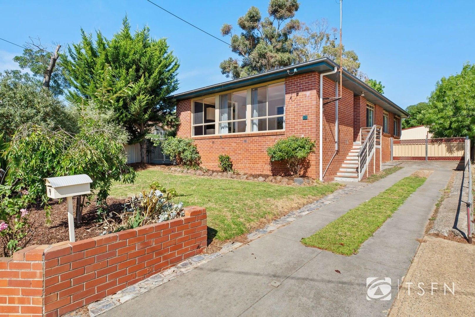 4 bedrooms House in 9 Farrell Court NORTH BENDIGO VIC, 3550