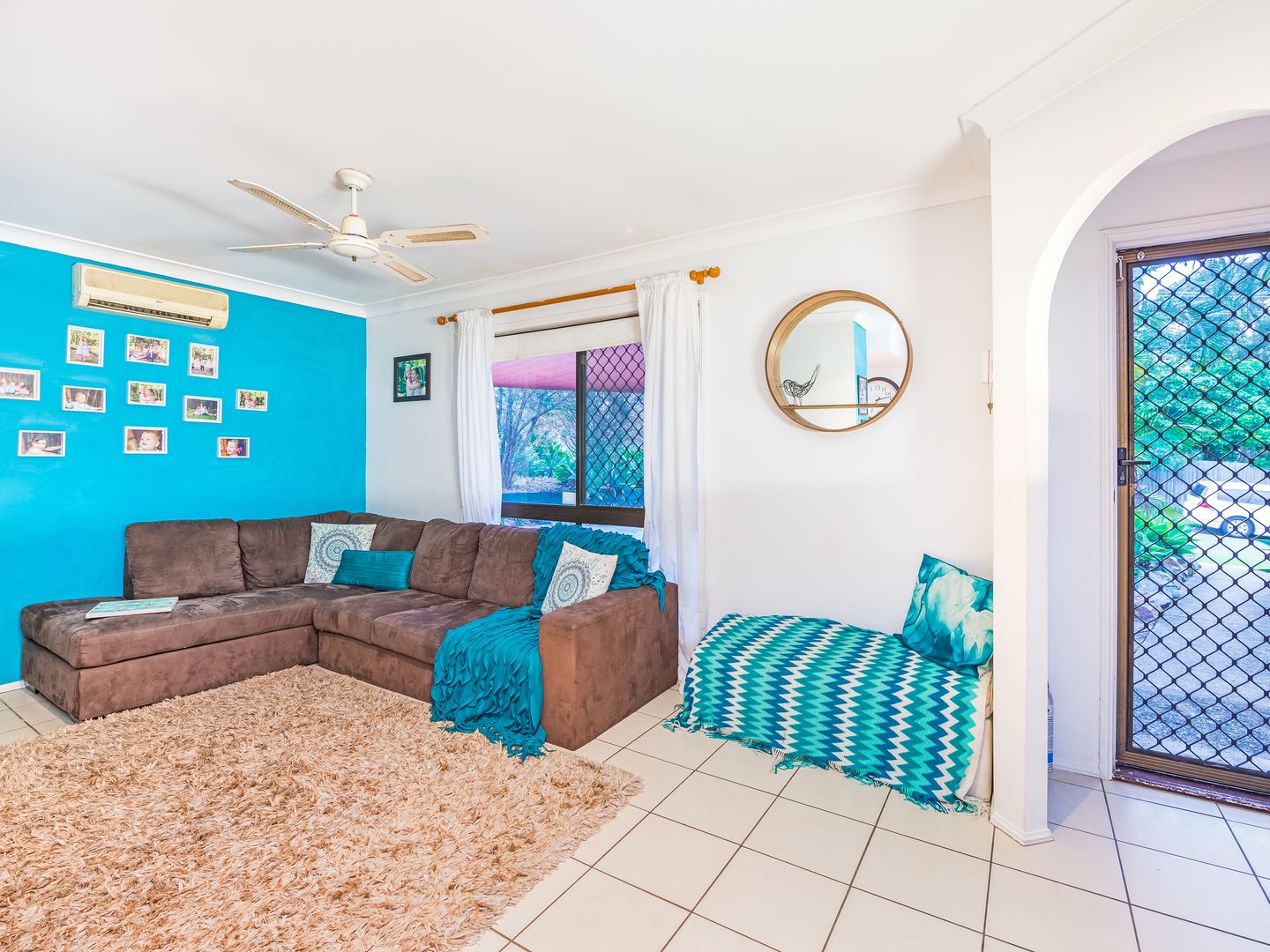 1 Quinton Ct, Mount Warren Park QLD 4207, Image 2