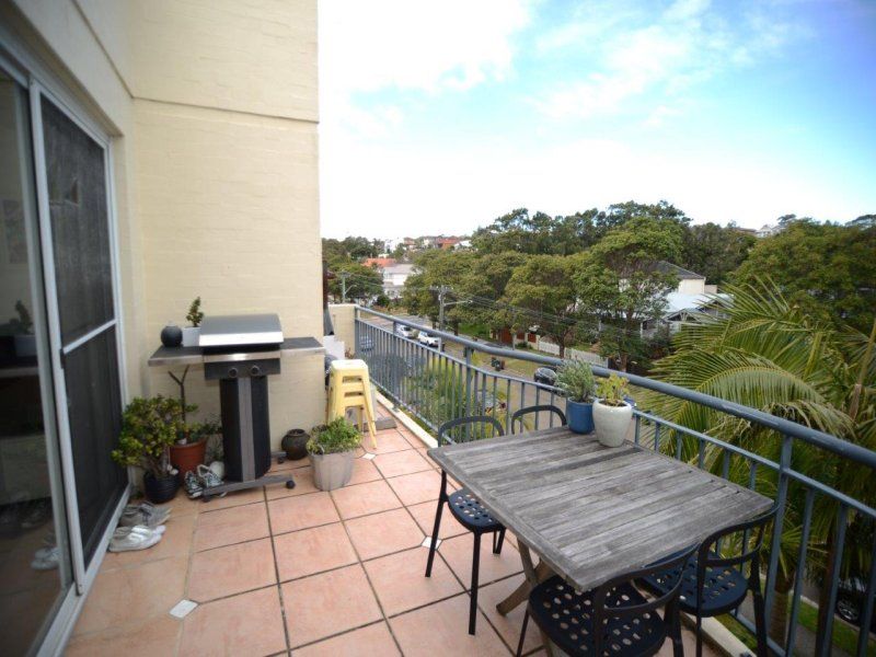 2 bedrooms Apartment / Unit / Flat in 11/8 Banksia Street DEE WHY NSW, 2099