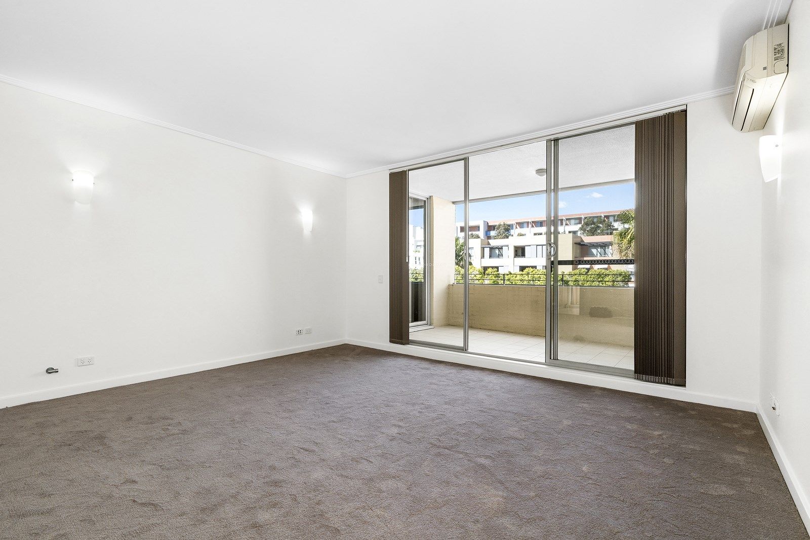 204/3 The Piazza, Wentworth Point NSW 2127, Image 2