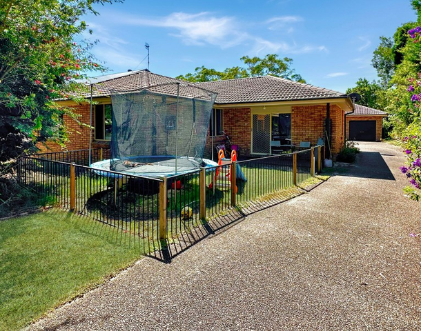 11 Mirreen Street, Hawks Nest NSW 2324