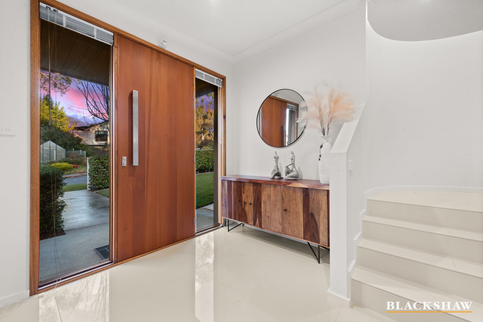 8 Hodgeman Street, Mawson ACT 2607, Image 2