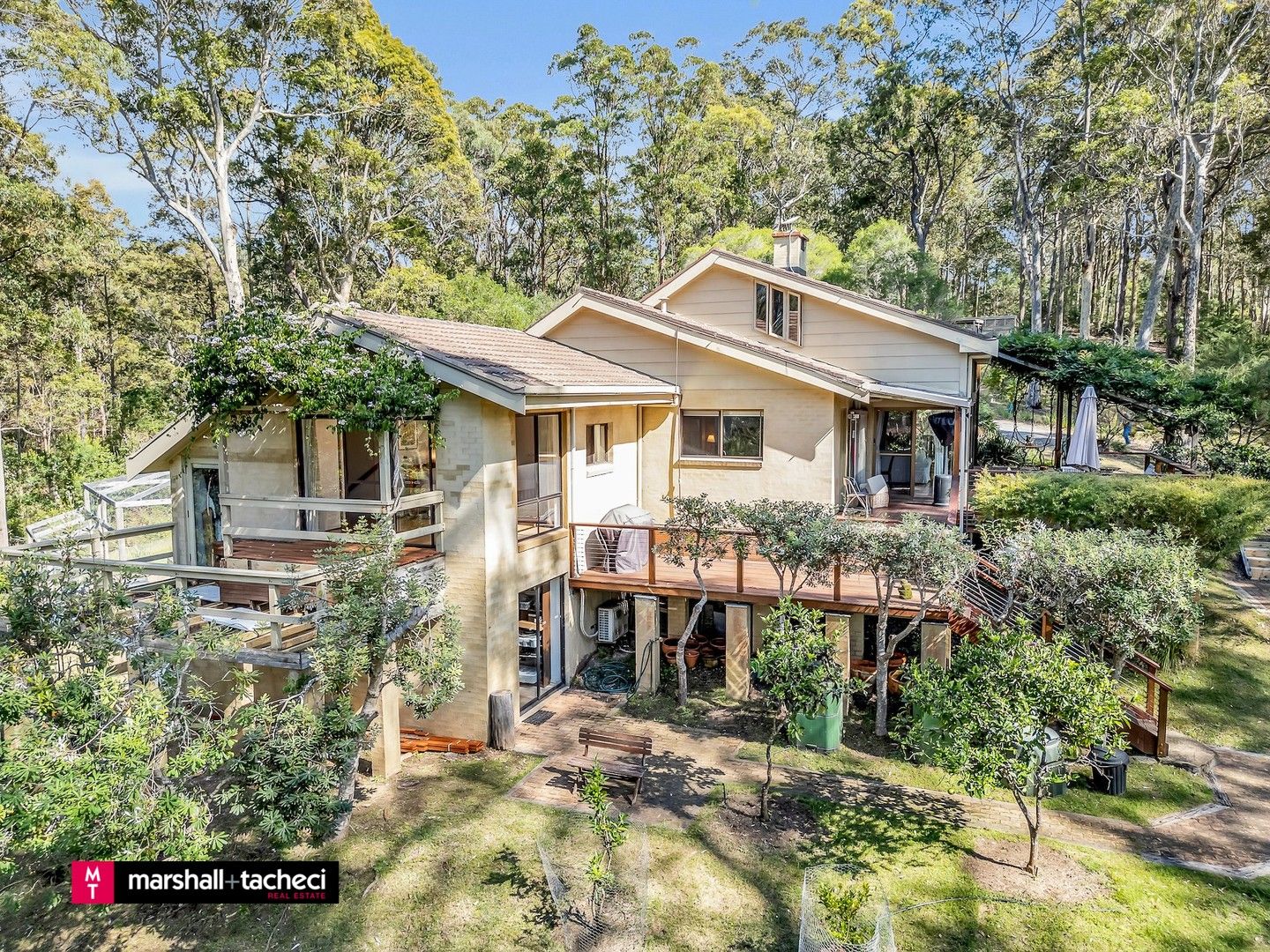 3 bedrooms Rural in 5 Rikkara Avenue BARRAGGA BAY NSW, 2546