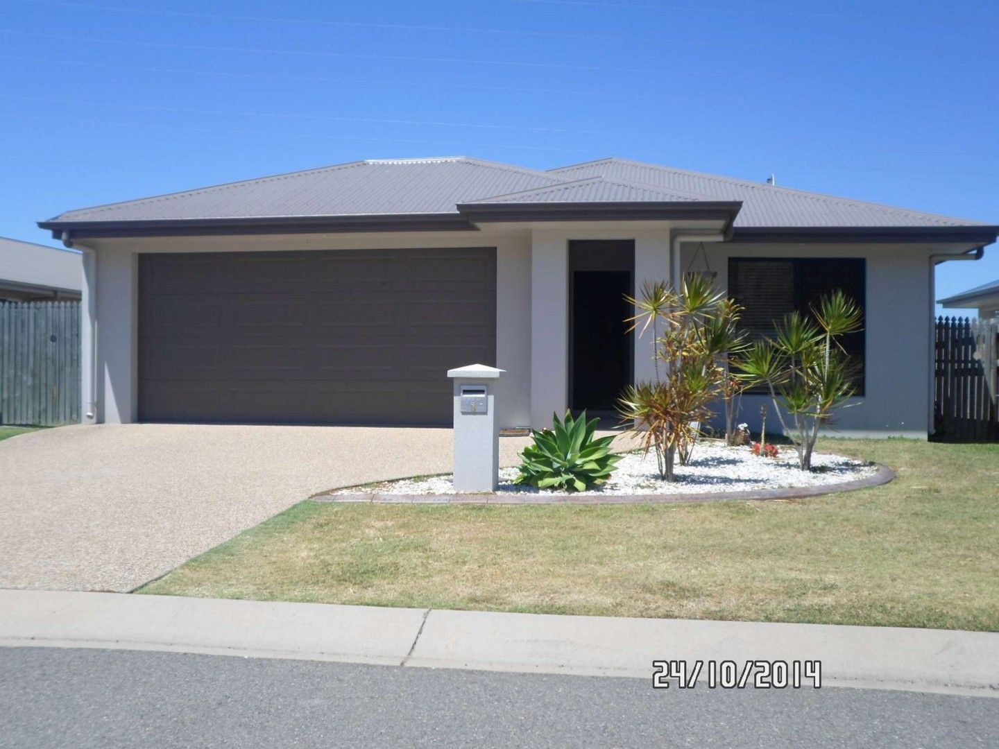 3 bedrooms House in 5 Woodrow Circuit MOUNT LOUISA QLD, 4814