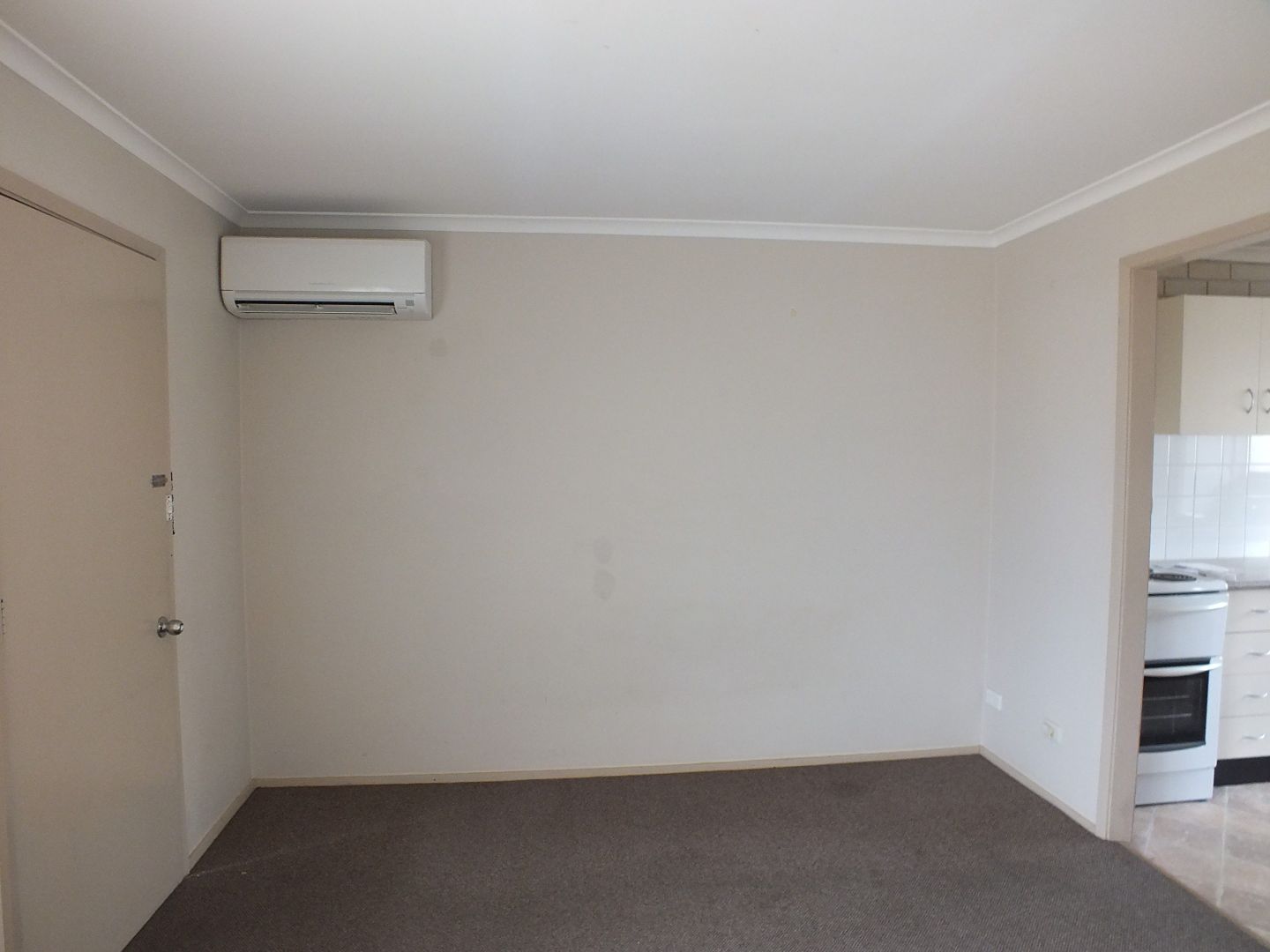 82B Edwards Street, Young NSW 2594 Apartment For Rent 200 Domain