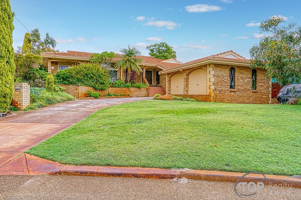 5 bedrooms House in 13 Driver Way BULL CREEK WA, 6149