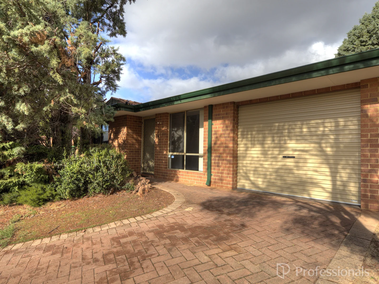 Additional image 3 of 43 Towerhill Road, Alexander Heights WA 6064