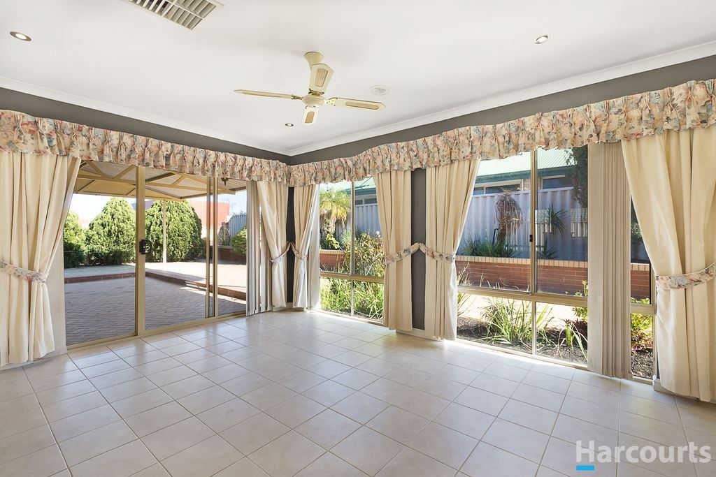 12 Bainbridge Mews, Currambine WA 6028, Image 2