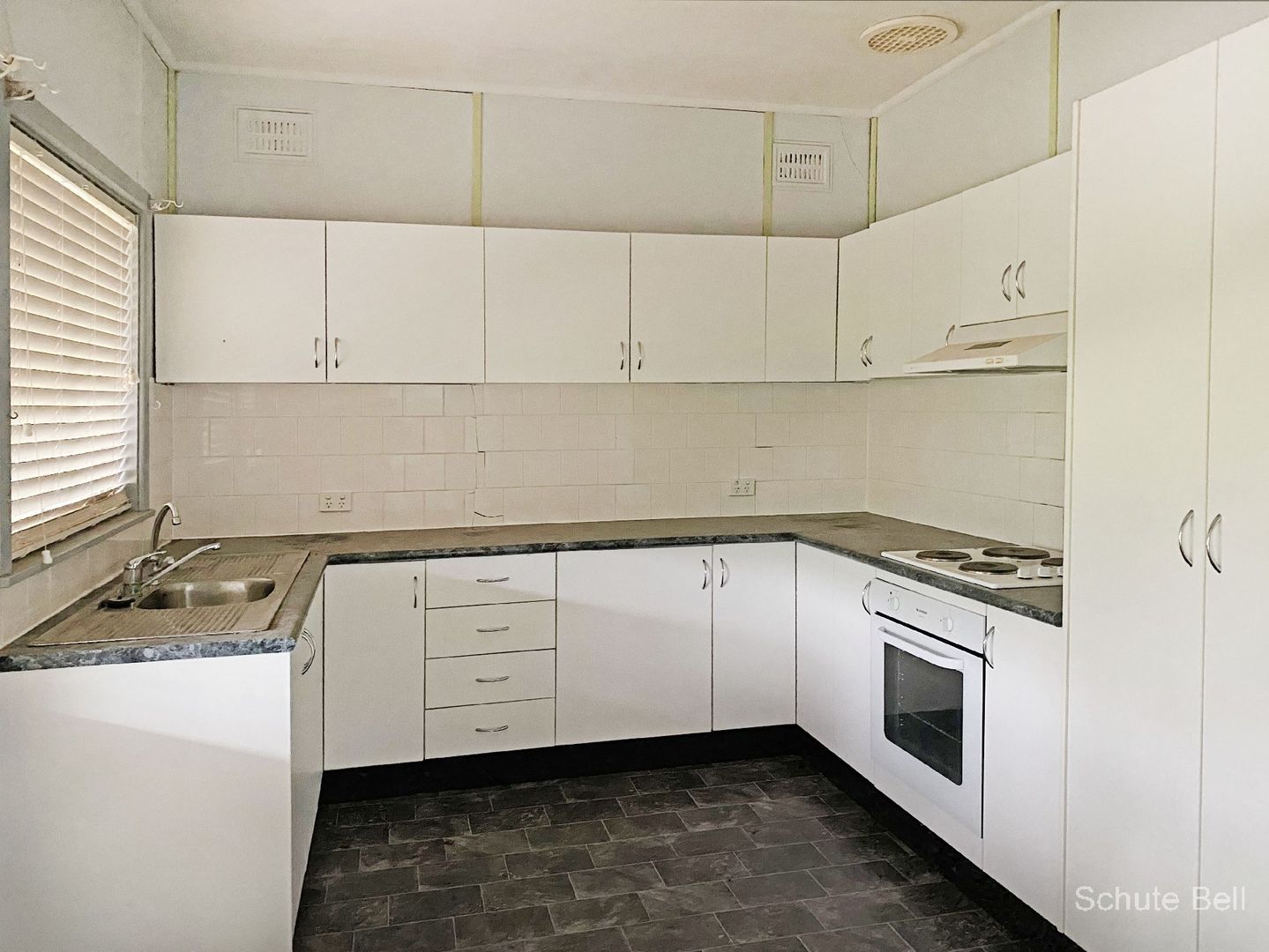 9 Short St, Bourke NSW 2840 Domain