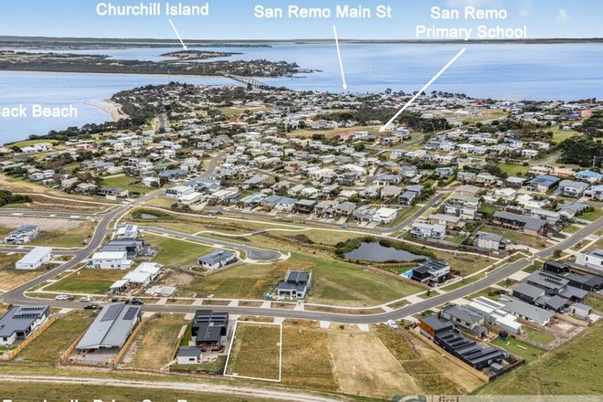 Picture of 38 Penniwells Drive, SAN REMO VIC 3925