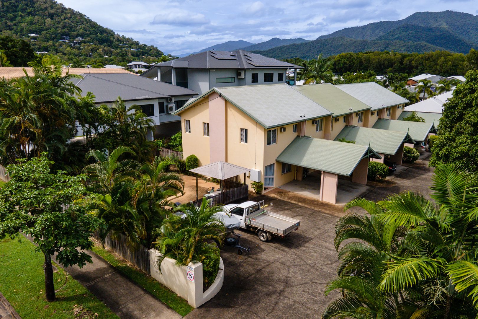 101 Moore Street, Trinity Beach QLD 4879, Image 2