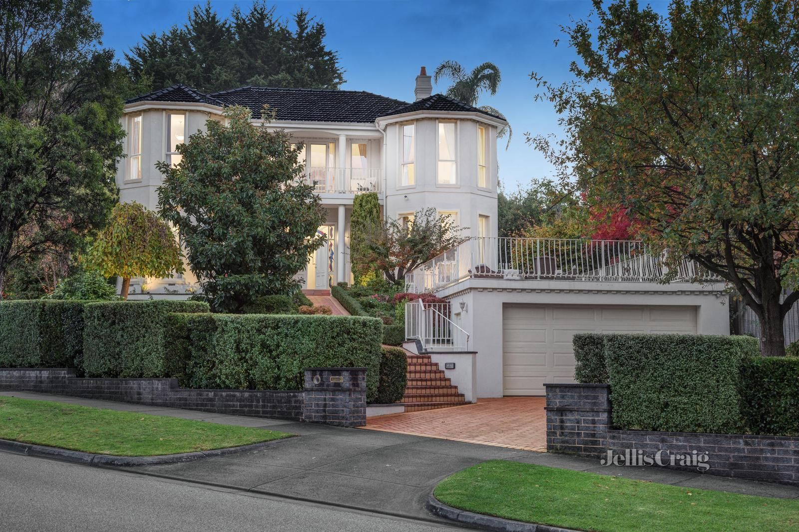 41 Sunnybrook Drive, Wheelers Hill Property History & Address