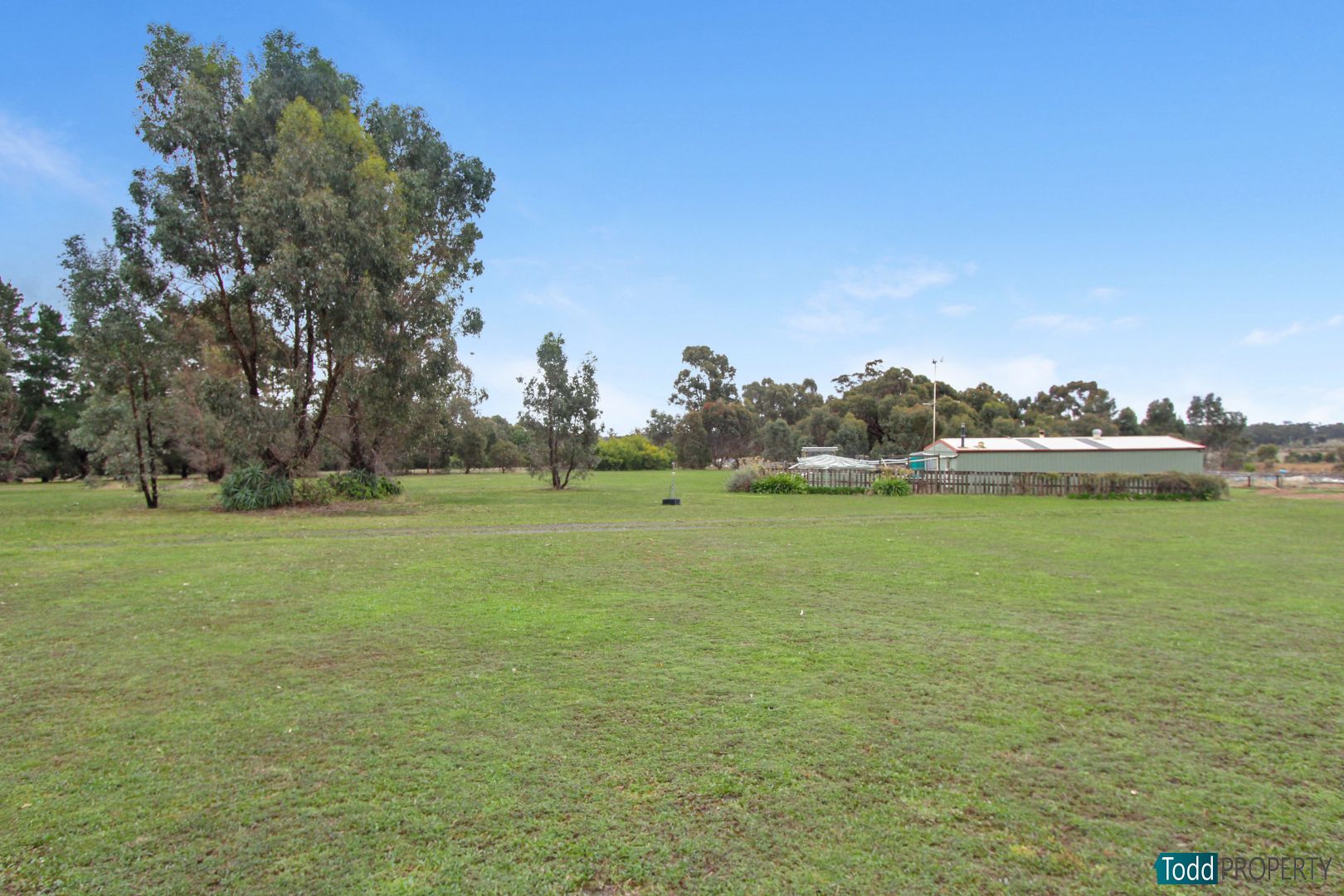 69 Hylands Lane, Heathcote VIC 3523, Image 2