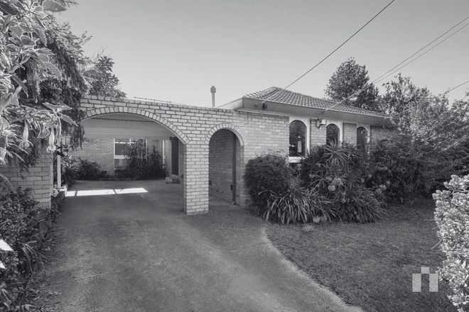 Picture of 46 McLeod Road, ST ALBANS VIC 3021