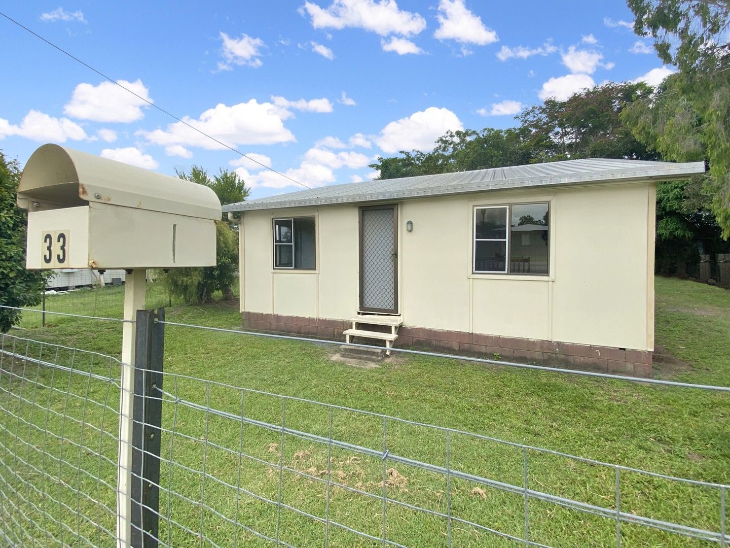 33 Sarina Beach, Sarina QLD 4737, Image 0