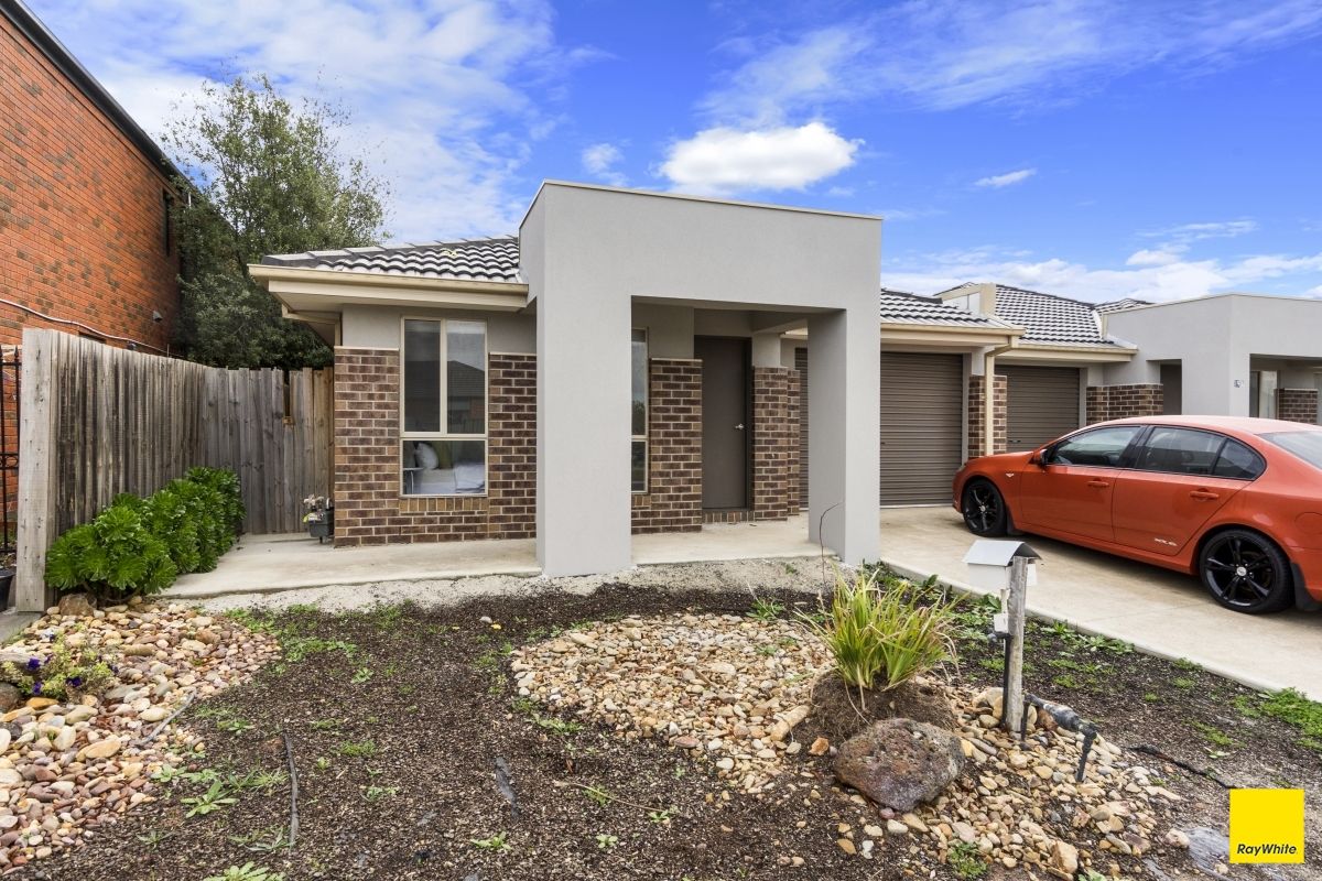 19 Glenfield Avenue, Melton West VIC 3337