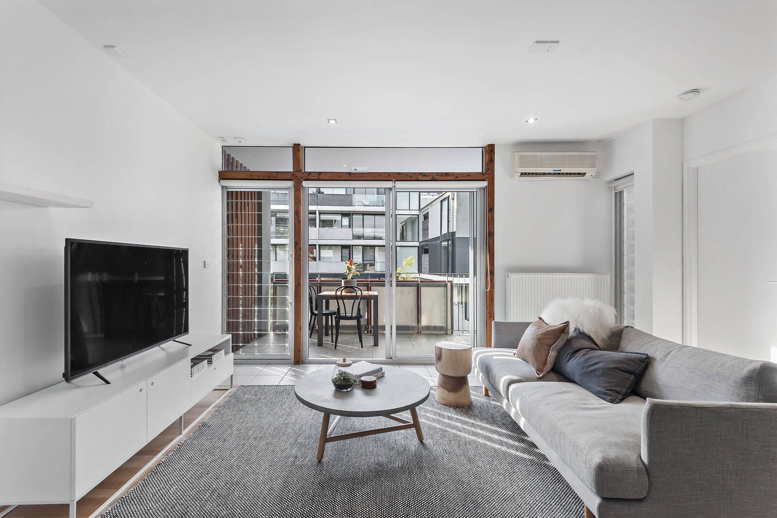 2 bedrooms Apartment / Unit / Flat in 305/3 Greeves Street ST KILDA VIC, 3182