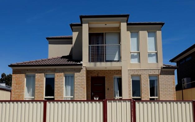 4 bedrooms House in 8 Lichen Way EPPING VIC, 3076