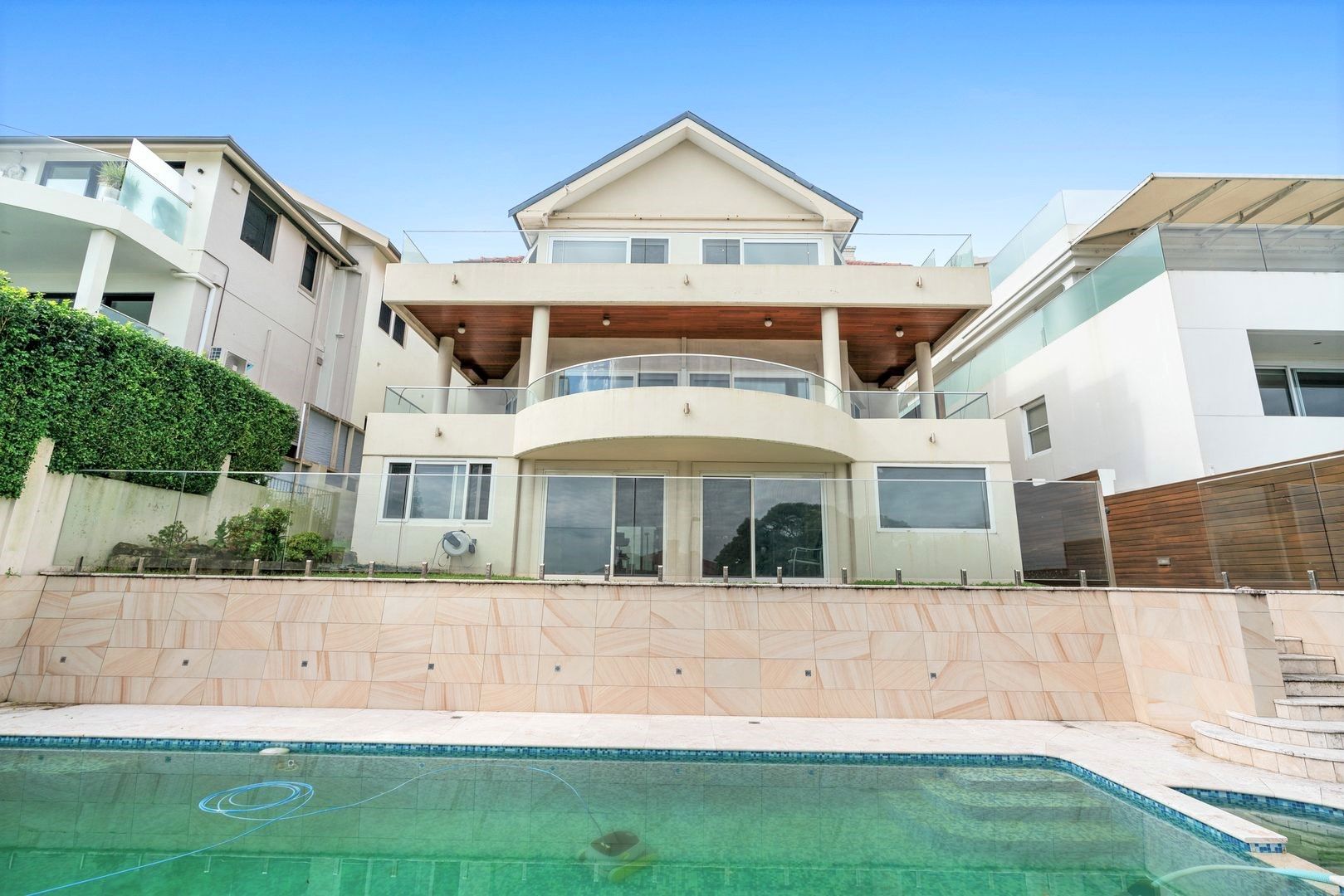 5 bedrooms House in 877 New South Head Road ROSE BAY NSW, 2029