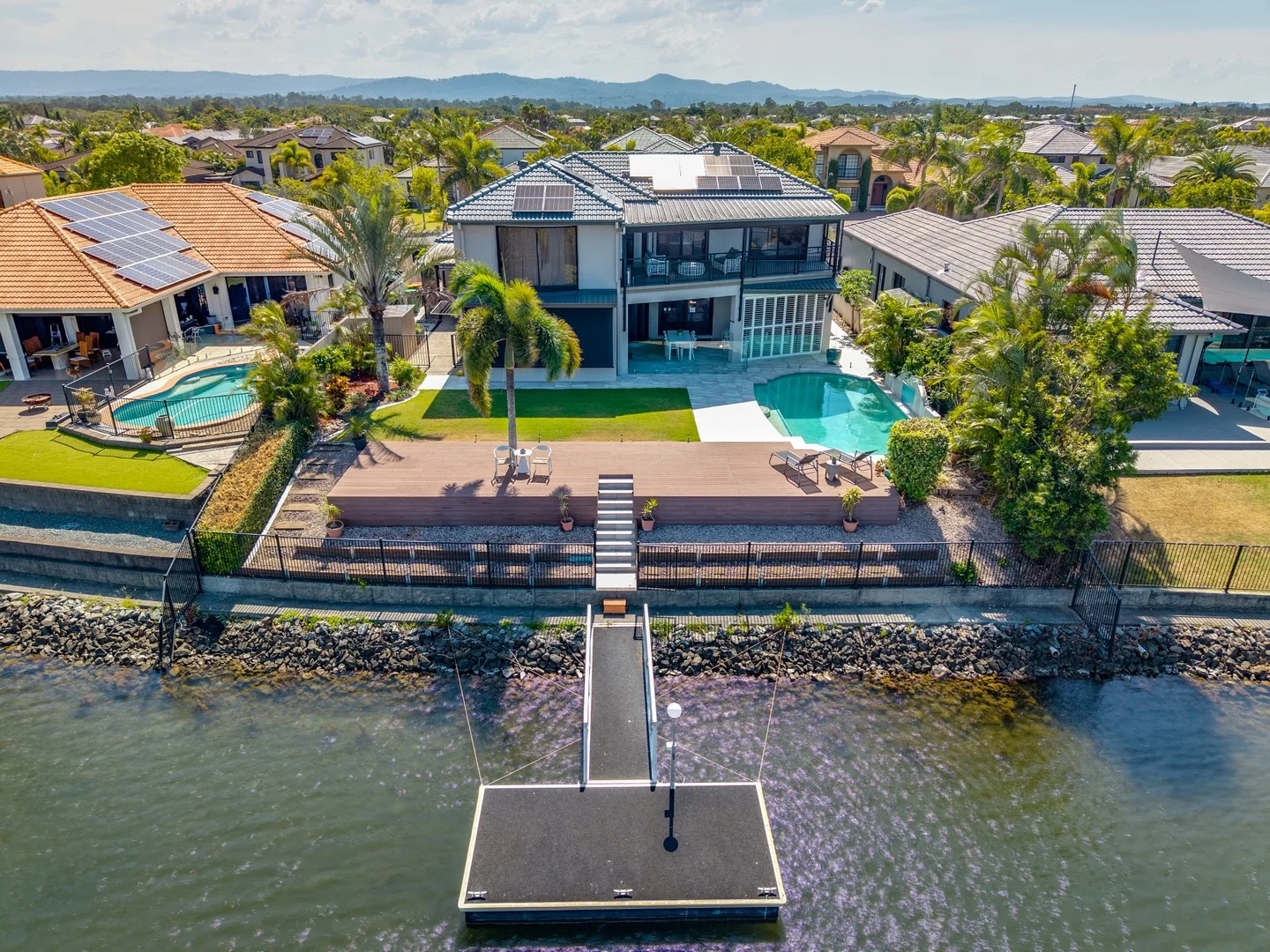 20 Calmwater Crescent, Helensvale QLD 4212