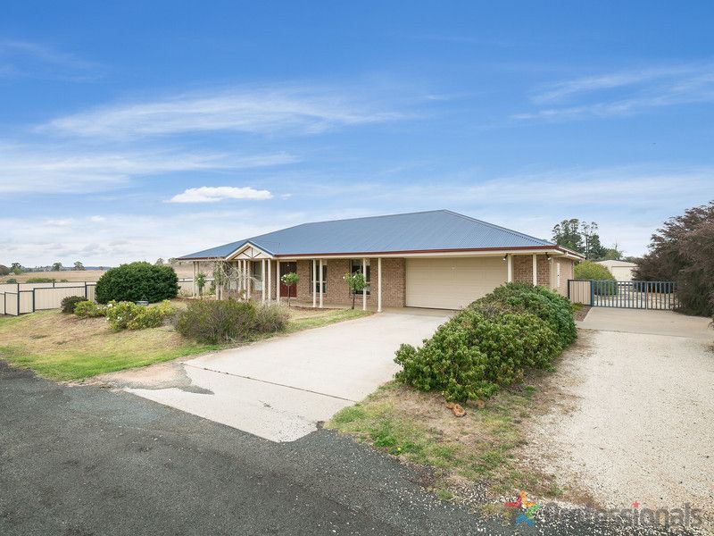 8 Sunburst Avenue, Guyra NSW 2365, Image 0