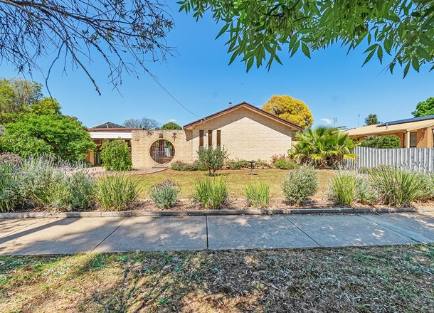 11 Moore Street, Rochester VIC 3561