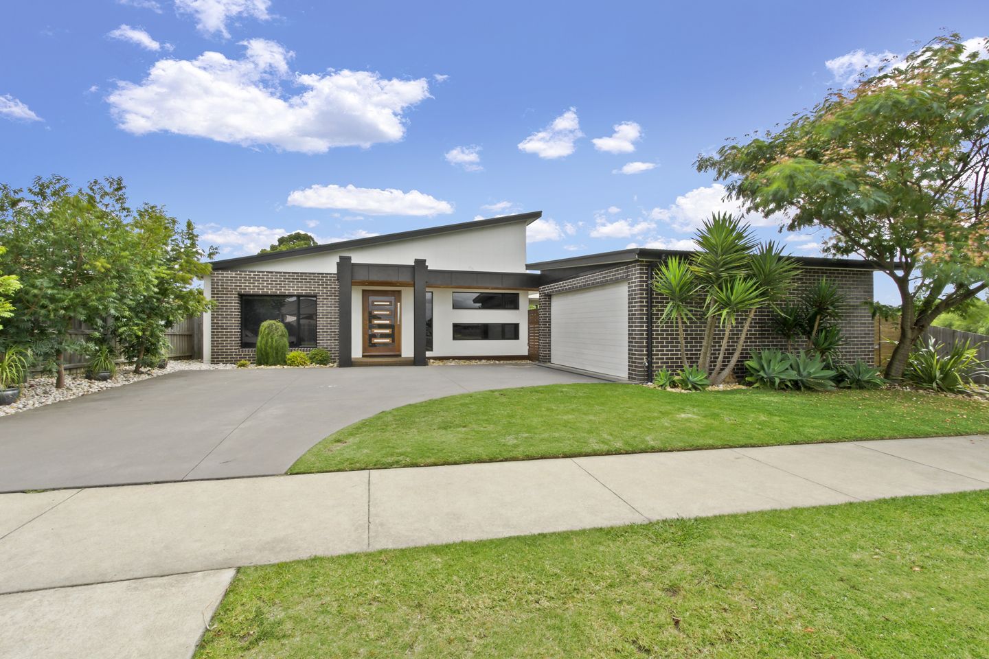 17 McCallum Drive, Eastwood VIC 3875, Image 0