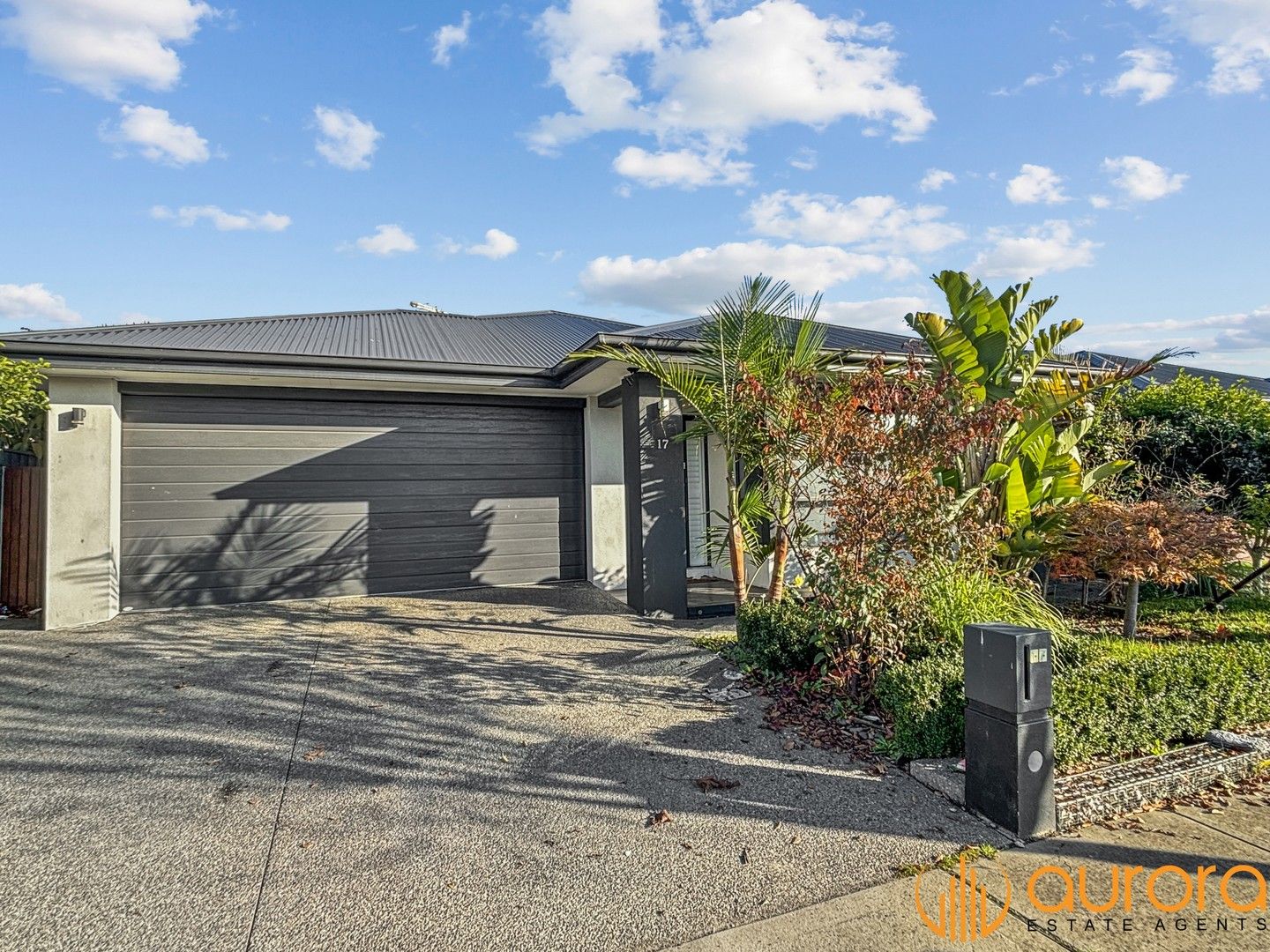 4 bedrooms House in 17 Hollywell Road CLYDE NORTH VIC, 3978