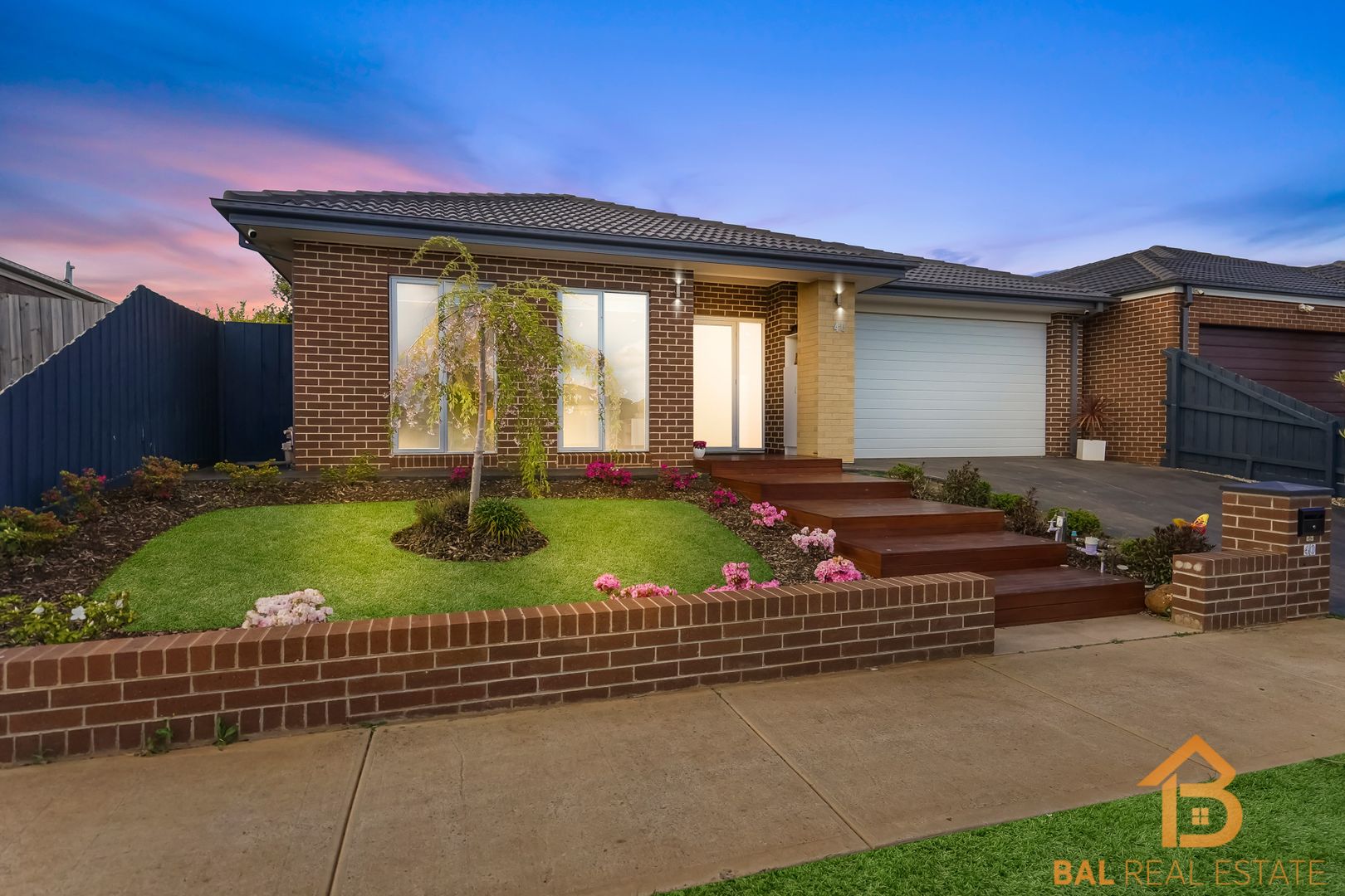 40 Toolern Waters Drive, Weir Views VIC 3338, Image 2