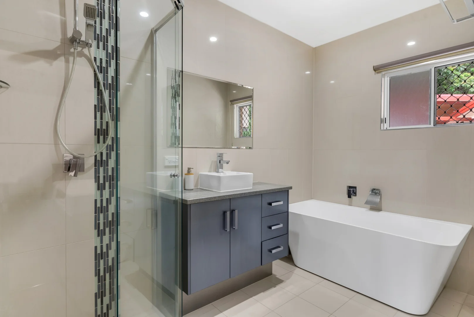 Additional image 15 of 1/4D Trundle Terrace, Whitfield QLD 4870