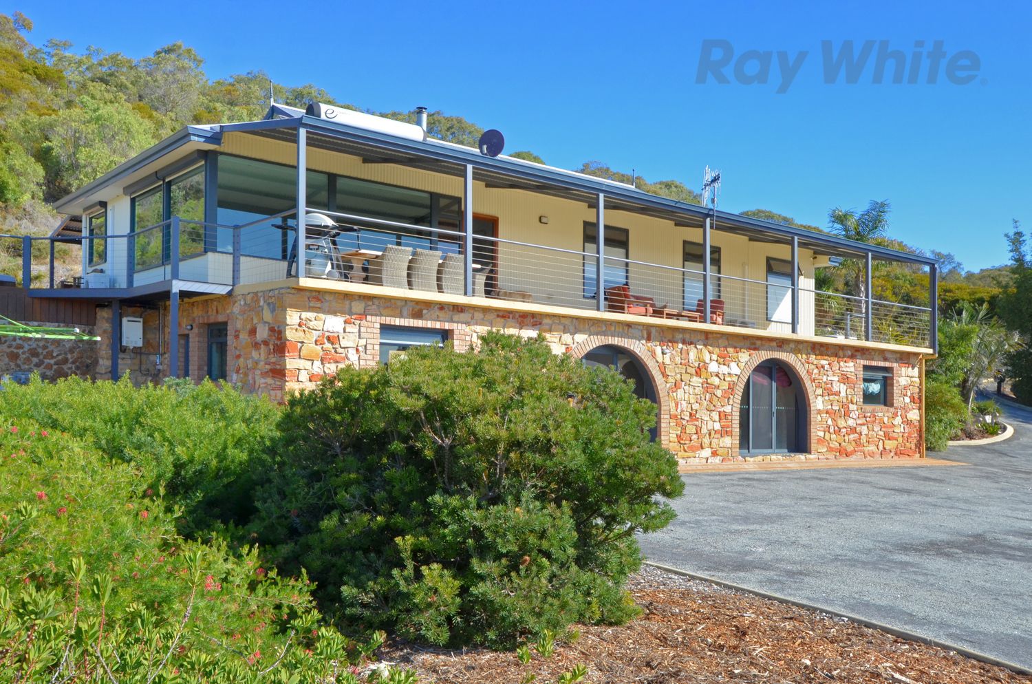 69 Diamond Street, Little Grove WA 6330 House for Sale 890,000