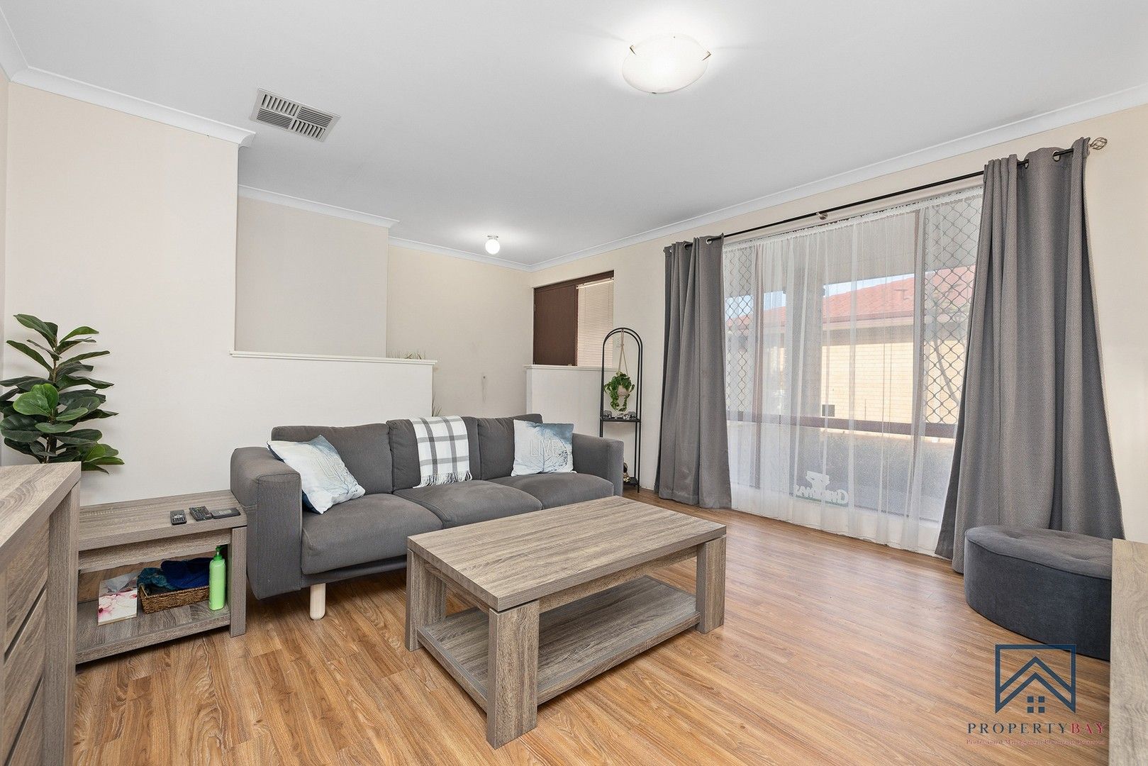 3 bedrooms House in 2/4 Zinnia Place MORLEY WA, 6062