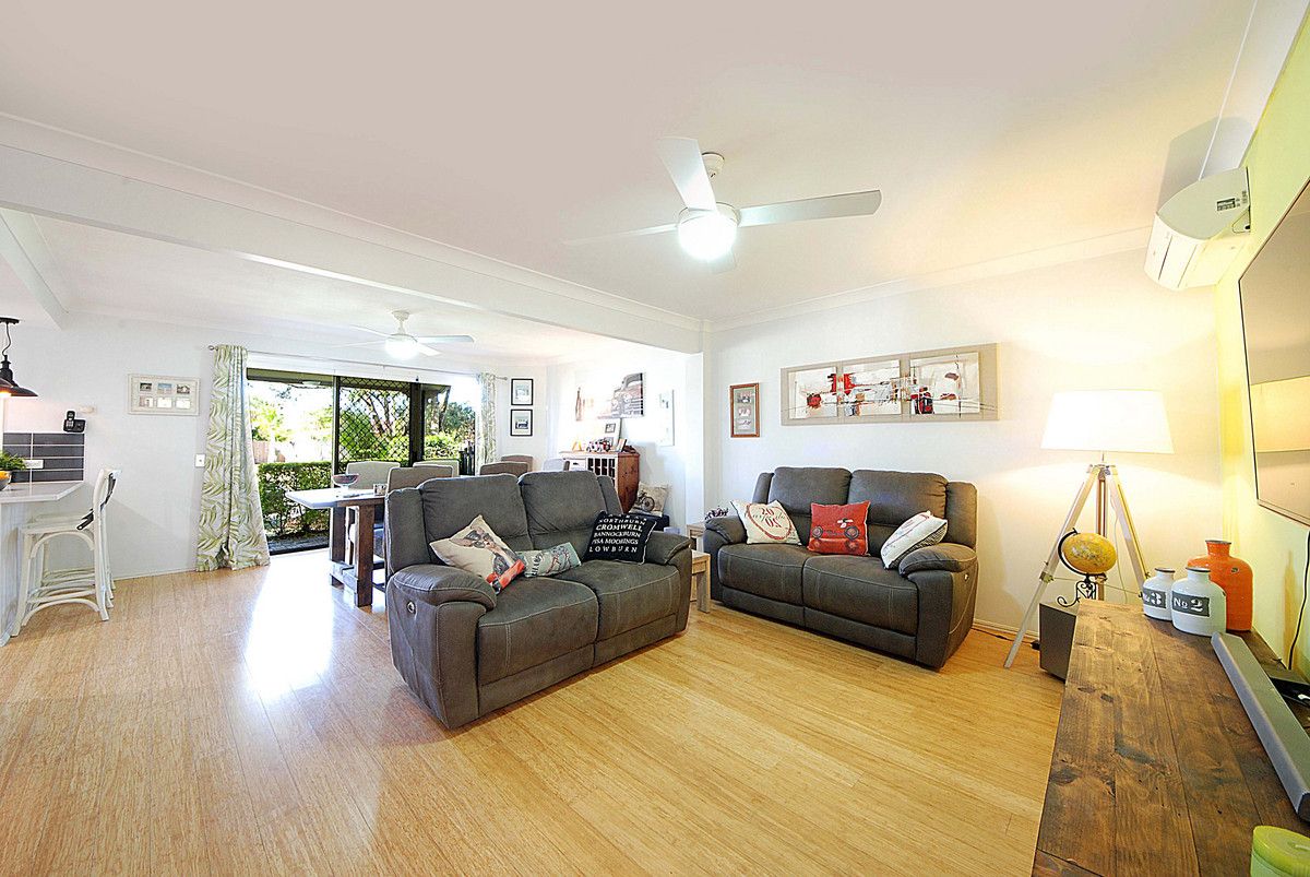 17/2 Cassowary Drive, Burleigh Waters QLD 4220, Image 2